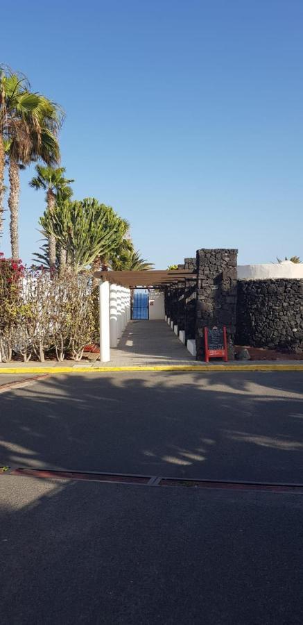 Playa Roca Bungalows Costa Teguise Εξωτερικό φωτογραφία
