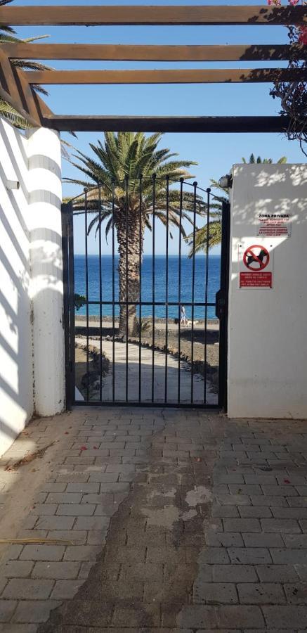 Playa Roca Bungalows Costa Teguise Εξωτερικό φωτογραφία