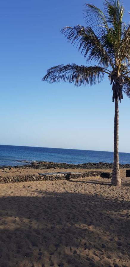 Playa Roca Bungalows Costa Teguise Εξωτερικό φωτογραφία