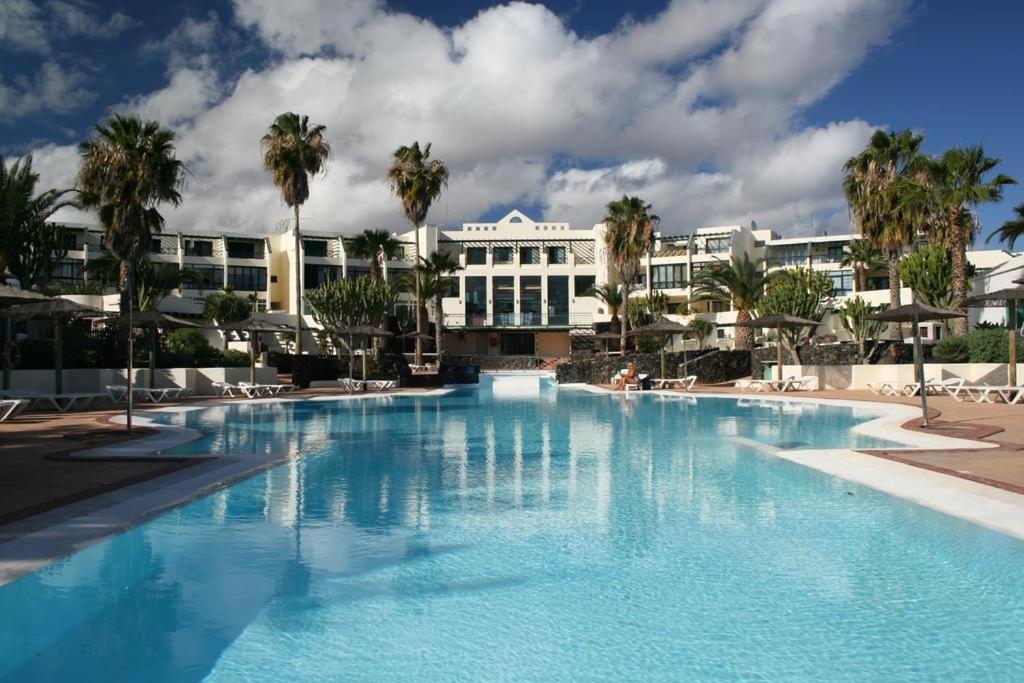 Playa Roca Bungalows Costa Teguise Εξωτερικό φωτογραφία